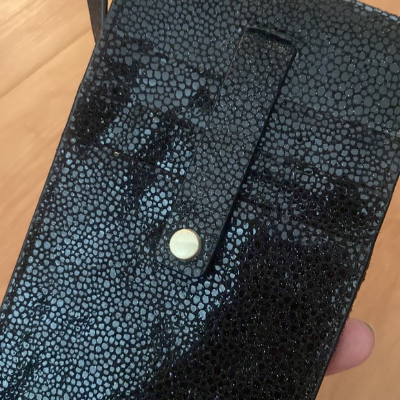 Radley London cell phone cross body - Picture 3 of 6